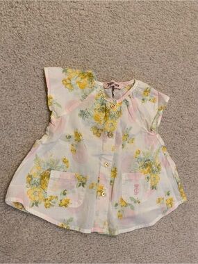 Gently Worn Juicy Couture White with Yellow Floral Print Top Size 6/9 M
